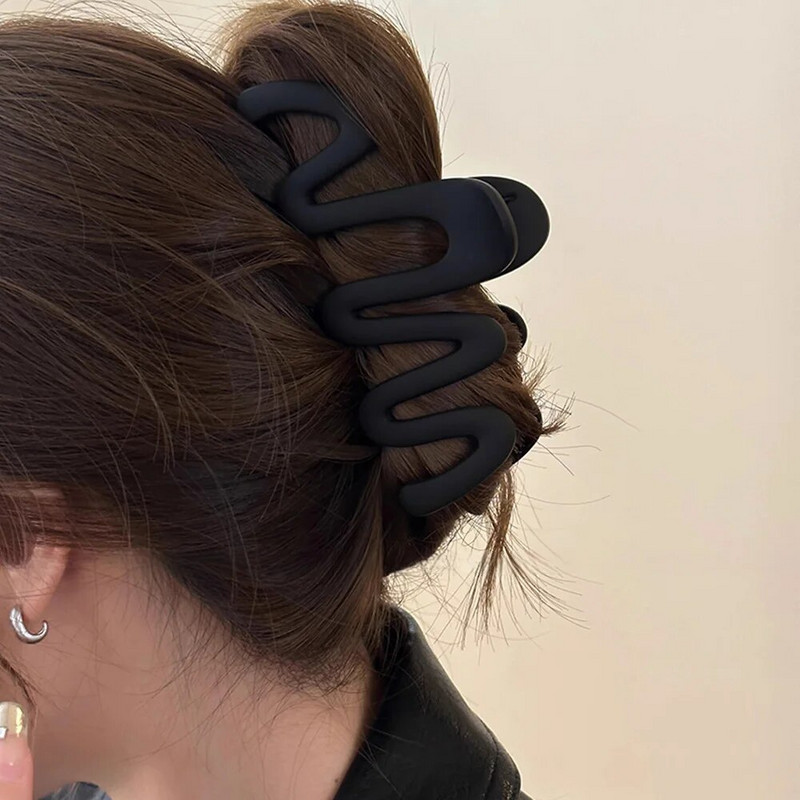 AOMU Sweet Scrub värviline akrüülhaardeklamber Lihtne ovaalne õõnes leopardhaaret juuksekrabi naistele meigivanni juukseaksessuaarid