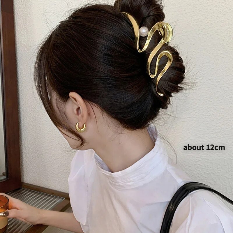 2023 m. Nauja madinga metalinė plaukų žnyplių segtukas moterims mergaitėms madinga plaukų segtukas Barrette plaukų segtukai vakarėliui galvos apdangalai Plaukų priedai Tiara