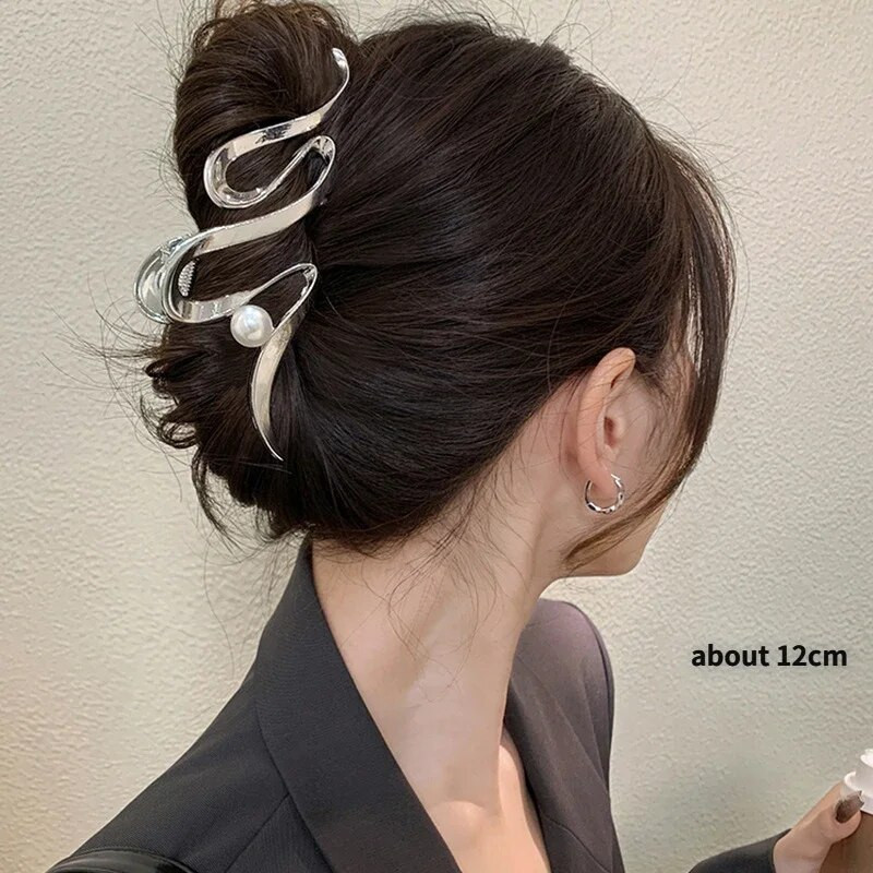 2023 m. Nauja madinga metalinė plaukų žnyplių segtukas moterims mergaitėms madinga plaukų segtukas Barrette plaukų segtukai vakarėliui galvos apdangalai Plaukų priedai Tiara