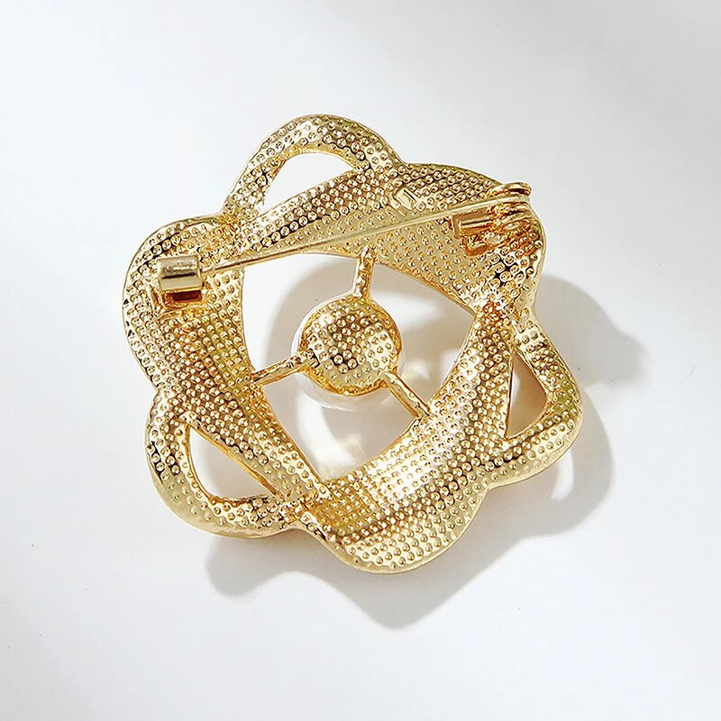 1PC Camellia Flower Pearl Broša Modes Luksusa Korsāža Piespraude Sievietēm Mode Šalle Sprādze Apģērbi Korsāžas rotaslietas Aksesuāri