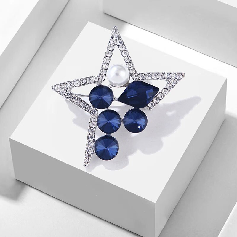 1 tk Moodne läikiv kristallpärl, õõnsad, tähed, prossid, nööpnõelad Naiste reväärid, peokimbud, ehted, aksessuaarid 4,5*4,5 cm