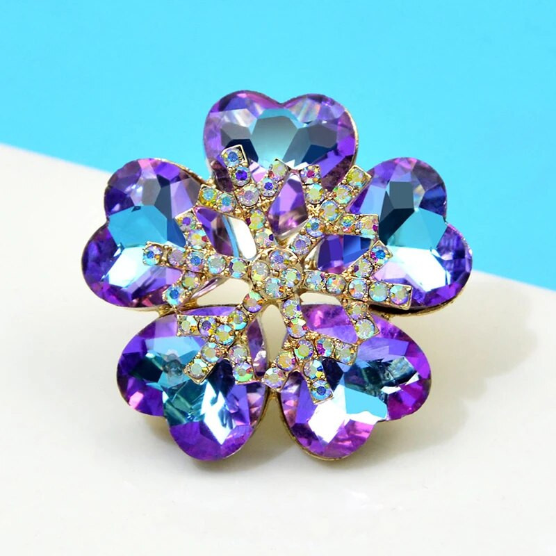 Moteriška sagė Romantiška krištolinė levanda, gėlė, atvartas.