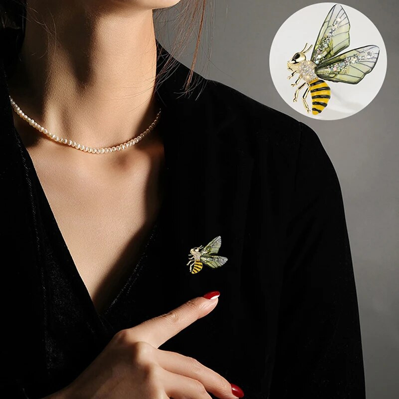 1 tk Moodsad lendavad mesilaste prossid naistele läbipaistvad tiivad mantel emailiga mesilaste putukad peo reväärinõel Aksessuaarid ehted kingitus