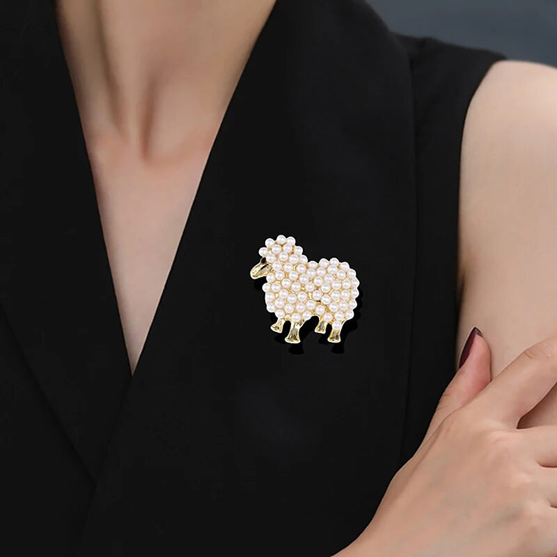 1 tk Creative Niche Pearl lambapross Simple Everything Cardigan Coat Libisemisvastane Animal Lamb pross Pin