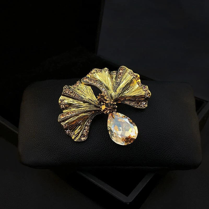 1 tk Mood Vintage kristallprossid naistele Rõivad Mantel Ehted Peotarvikud Kingitused