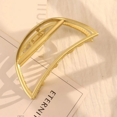 Mood naiste õõnsad geomeetrilised juukseklambrid metallist juuksenõelaga ristjuuksenõelaga peapael Libisematu juuksekrabi kullavärvi juukseaksessuaarid