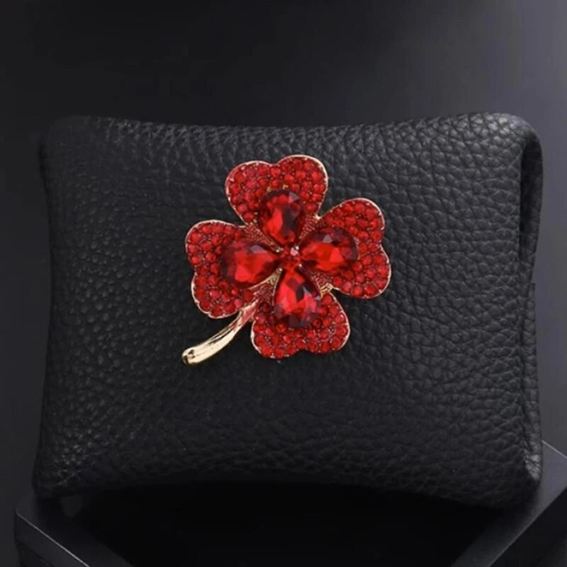 1 ks brošne s kamienkami a ďatelinou pre ženy, zelené a červené farebné špendlíky s rastlinami mieru a zdravia, 5,1 * 4 cm