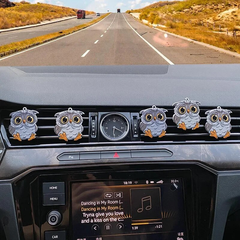 Öökullikujuline aroomiteraapia Mitu lõhnatüüpi Värske õhk, ilus tuju, kõrvaldab lõhnu Õhu väljalaskeava väike kaunistus