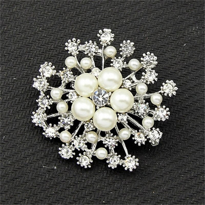Fashion Imitation Pearl Rhinestone kristallist lillekimp - värvi pross Pin Prossid naistele sõbrapäeva kingitus