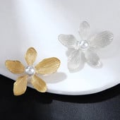 1 tk Vintage jäätunud pärli viie kroonlehega lillepross Tüdrukutele pärlililledega peol Pin Korsage prossid kingitus