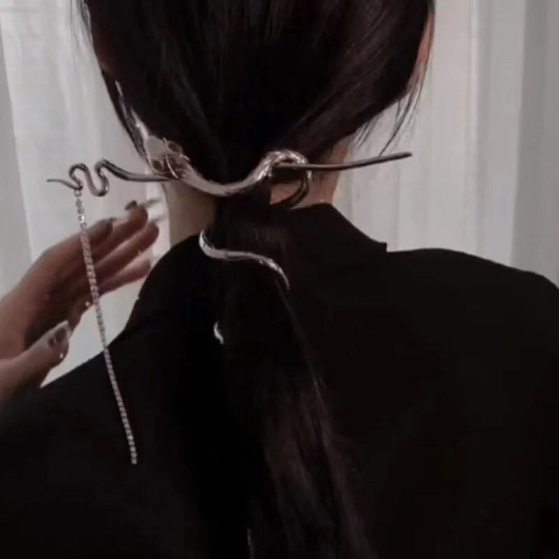 Μαλλιά φουρκέτα ραβδί τυλίγματος σπάγγος στημόνι μακριά φούντα Rhinestone Metal Punk Headwear Αξεσουάρ μαλλιών για γυναίκες Δώρο κοσμήματος