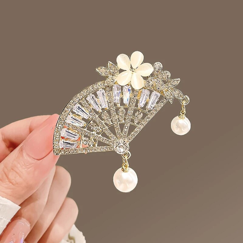 1 tk Fashion Cat`s Eye Lille Lehvikukujulised Pärliprossid Naiste riided Mantel Ehted Peoaksessuaarid