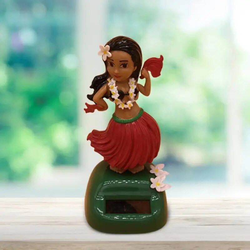 Päikeseenergia Hawaii tüdruk Hulas Bobbing Tantsumänguasi Raputab pead nukk auto armatuurlauale Tantsib päikeseenergial töötava auto interjööri