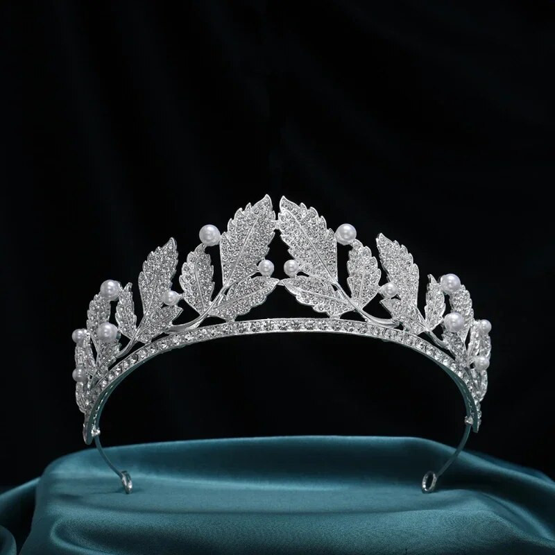 Kroonilehed Vesipiisa tiaara pulmaaksessuaarid Naiste kunstkivist peo-printsess päkapiku tiaara aksessuaarid