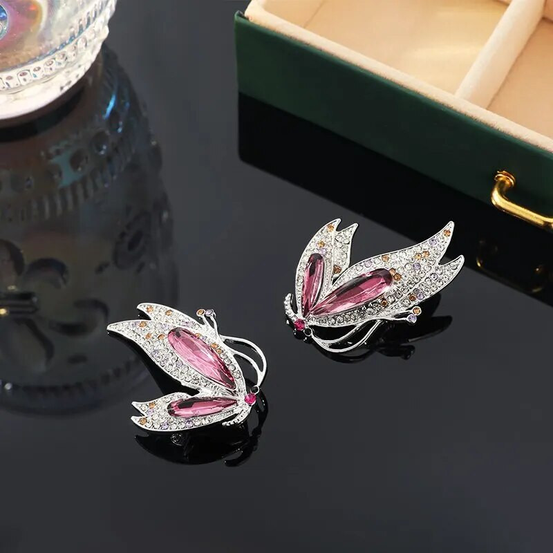 2 tk imitatsiooniga valge kullavärvi pross meestele ja naistele korssilillast kristallklaasist juhusliku komplektiga kivist ehteid