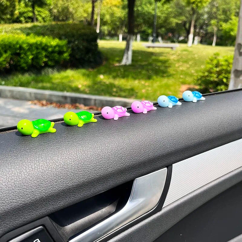 5PCS Mini bruņurupuča automašīnas salona apdare Jauki miniatūra ornamenti, auto paneļa atpakaļskata spoguļa apdare, automašīnu piederumi