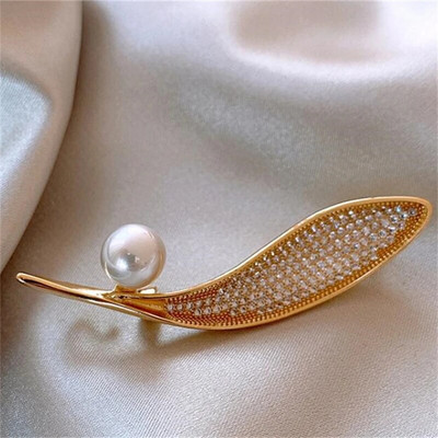 2023 Νέα πολυτελής μόδα καρφίτσα στρας Tulip Flower καρφίτσα Κομψές μαργαριταρένιες καρφίτσες για γυναίκες Δώρα κοσμήματα καρφίτσα για γαμήλια πάρτι