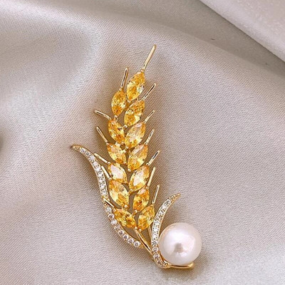 2023 Νέα πολυτελής μόδα καρφίτσα στρας Tulip Flower καρφίτσα Κομψές μαργαριταρένιες καρφίτσες για γυναίκες Δώρα κοσμήματα καρφίτσα για γαμήλια πάρτι