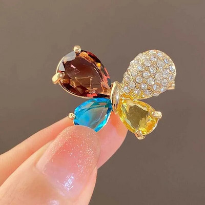 Rohelisest kristallist liblikast prossid naistele Mood Elegantne korsaaž tsirkoonist pross Kleit Luksuslikud ehted Aksessuaarid Peokingitused