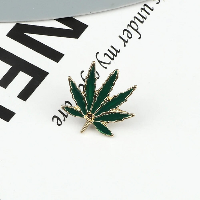 Medžio lapų emalio smeigtukas Žali lapai Sagė Džinsinės striukės Kuprinė Atvartas Natūralus ženklelis moterims Vyrams Animacinių filmų aksesuarai Dovana