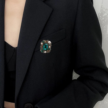 Дамски модерни класически перлени кристални квадратни брошки игла Луксозни ретро значки със стрази Дамско ретро палто Игли за дрехи Бижута Подарък