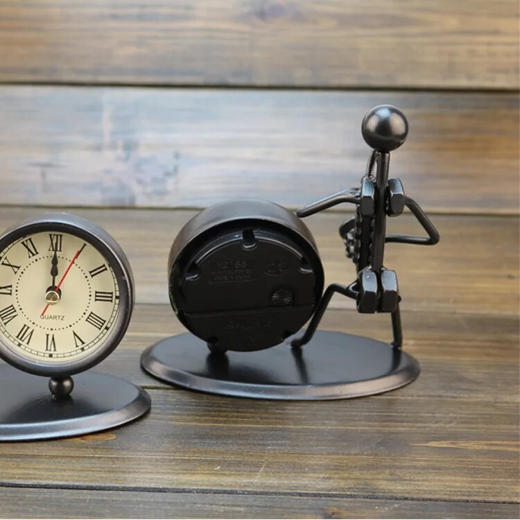 Europski starinski željezni sat Sobni starinski sat Stolni sat Retro rimski digitalni sat Instrumentalna izvedba Stolni ukrasi