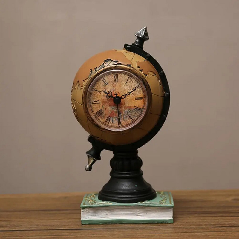 Kasulik lauakell Vastupidav kell Ornament Peen töötlus Dekoratiivne vana gloobuse kujuga laud hoiupõrsas