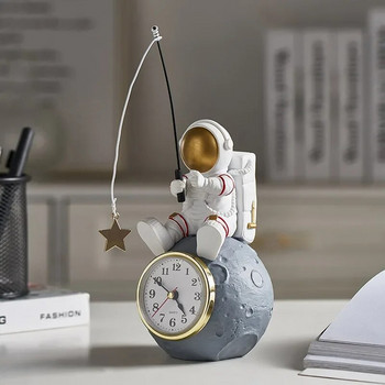 Часовник за бюро на астронавт Декорация за спалня Безшумен часовник за седалка на астронавт