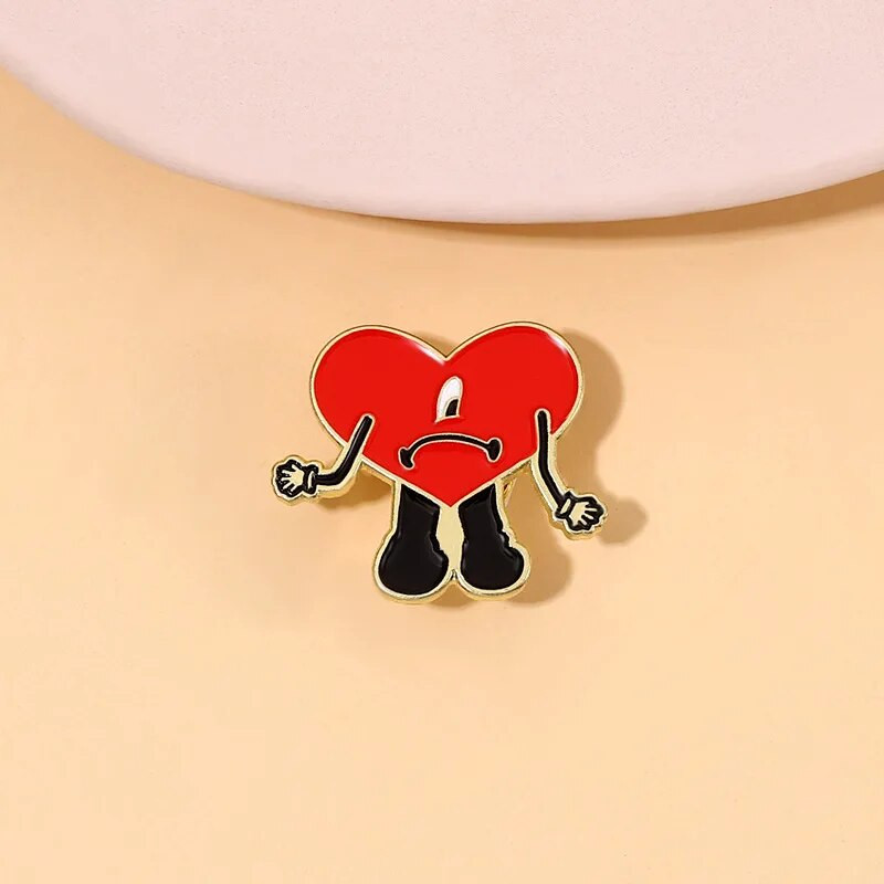 Animacinis filmas raudonas meilės emalis sagė širdies formos lėlė Juokingi lydinio segtukai Ženkliukas Saldus papuošalas dovana draugams