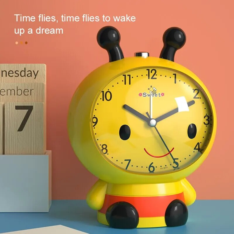 2023. aasta uus äratuskell, üliõpilaste eriline äratus, artefakt, multifilm Tugev ärkamine väikese magamistoaga laste ja tüdrukute ühiselamu