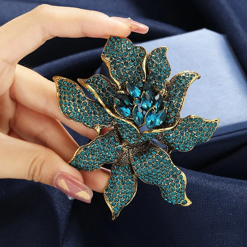 Ženski Elegantni veliki puni kristalni cvijet Luksuzni broševi Bedževi Dama Ležerna zabava Banket Sjajni butik igle Dodaci Corsage