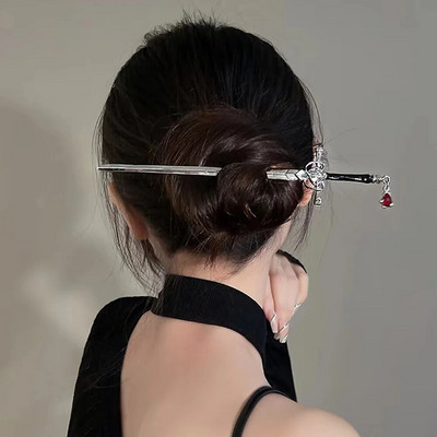 2023 m. vintage punk kinų kardas, rubino pakabukas, plaukų segtukas, skirtas moterims Madingos asmenybės metaliniai kutais plaukų segtukų priedai