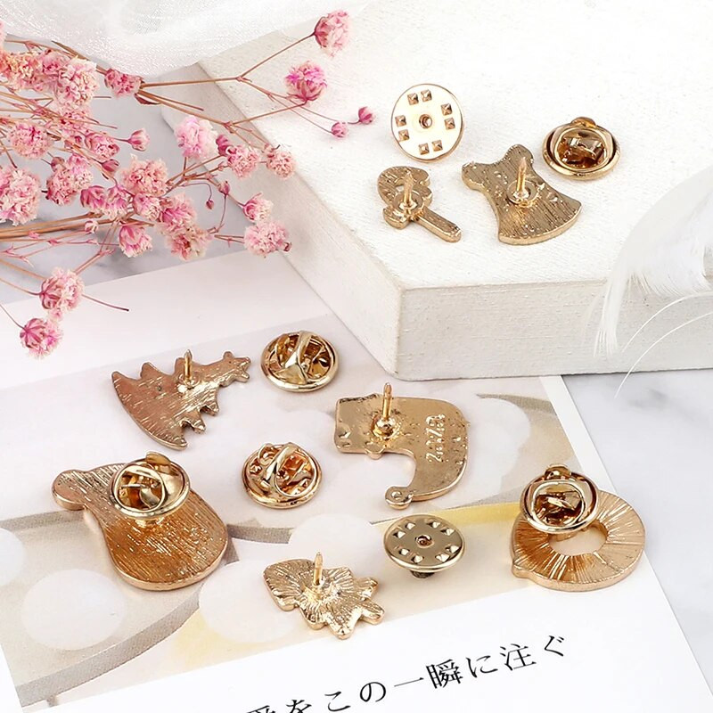 Crtani božićni broš Djed Mraz Božićno drvce Zvono Emajl Igle Slatka značka Šešir Traper Igla za rever Festival Party Nakit Pokloni