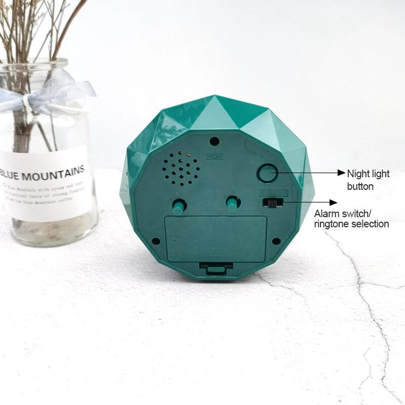 Ümar äratuskell Teemantkujuline elektrooniline käekell Väike vaigistatud voodi kõrval kellad, vaikne kahekellaline lauakujunduskell