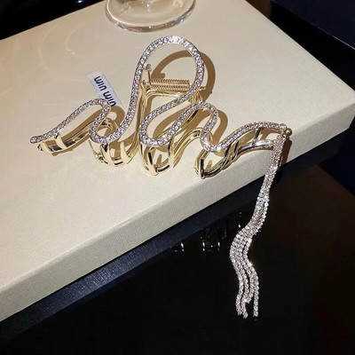 Novo elegantno pokrivalo za glavu s leptir kravatom u stilu vodenog dijamanta od bisera i morskog psa sa kopčom za kosu na stražnjoj strani