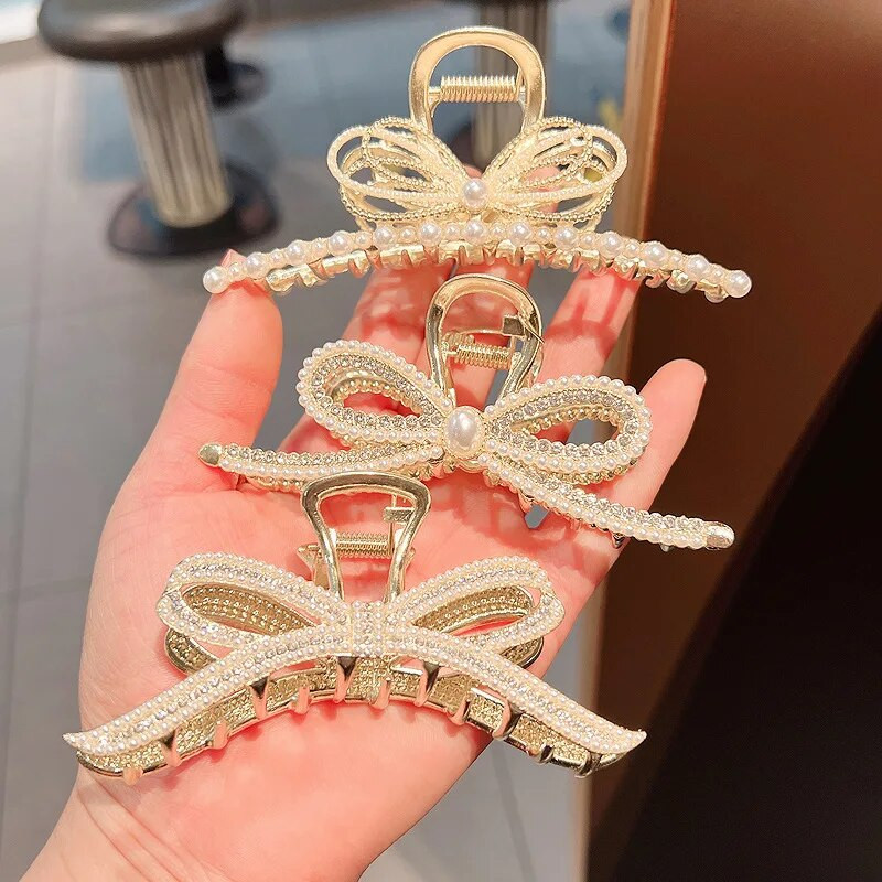 Novo elegantno pokrivalo za glavu s leptir kravatom u stilu vodenog dijamanta od bisera i morskog psa sa kopčom za kosu na stražnjoj strani