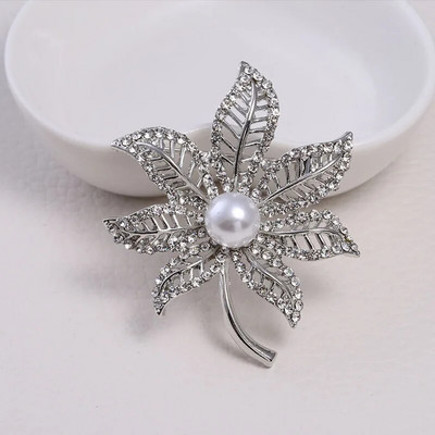 Dmari Γυναικεία καρφίτσα Πανέμορφη καρφίτσα πέτο Vintage στεφάνι Μεγάλο μαργαριτάρι πεσμένα φύλλα σήμα Αξεσουάρ για ρούχα Πολυτελή κοσμήματα