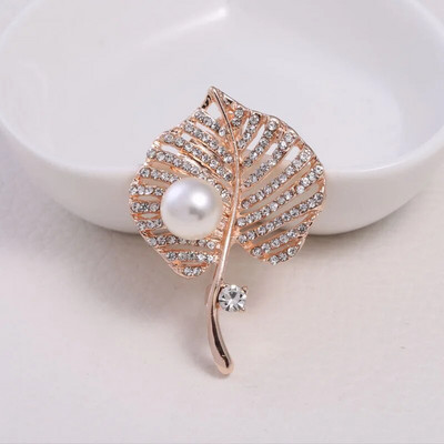 Dmari Γυναικεία καρφίτσα Πανέμορφη καρφίτσα πέτο Vintage στεφάνι Μεγάλο μαργαριτάρι πεσμένα φύλλα σήμα Αξεσουάρ για ρούχα Πολυτελή κοσμήματα