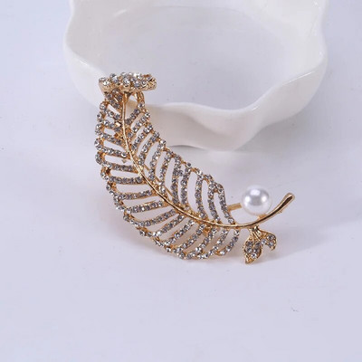 Dmari naiste pross Luksuslike aksessuaaride jaoks Riietus Klassikaline emailiga sulgedega revääriti Korea stiilis ehted