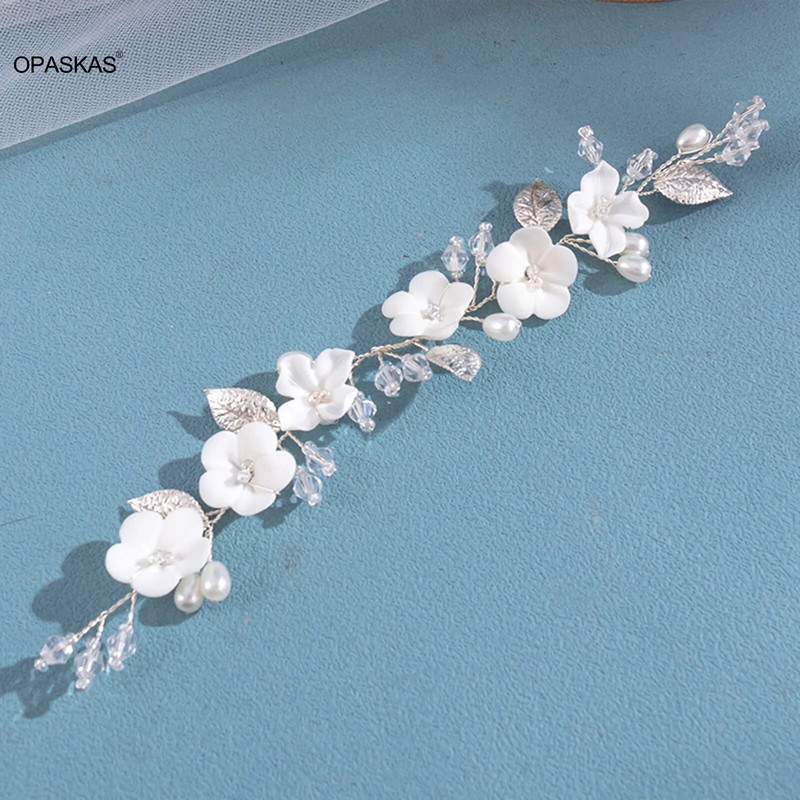 Λευκή φλοράλ λουλουδάτη χτένισμα γάμου Αξεσουάρ για μαλλιά Νυφική τιάρες για γυναίκες Πέρλες κρύσταλλο κορδόνι για μαλλιά Μοντέρνα κοσμήματα Novia 2023