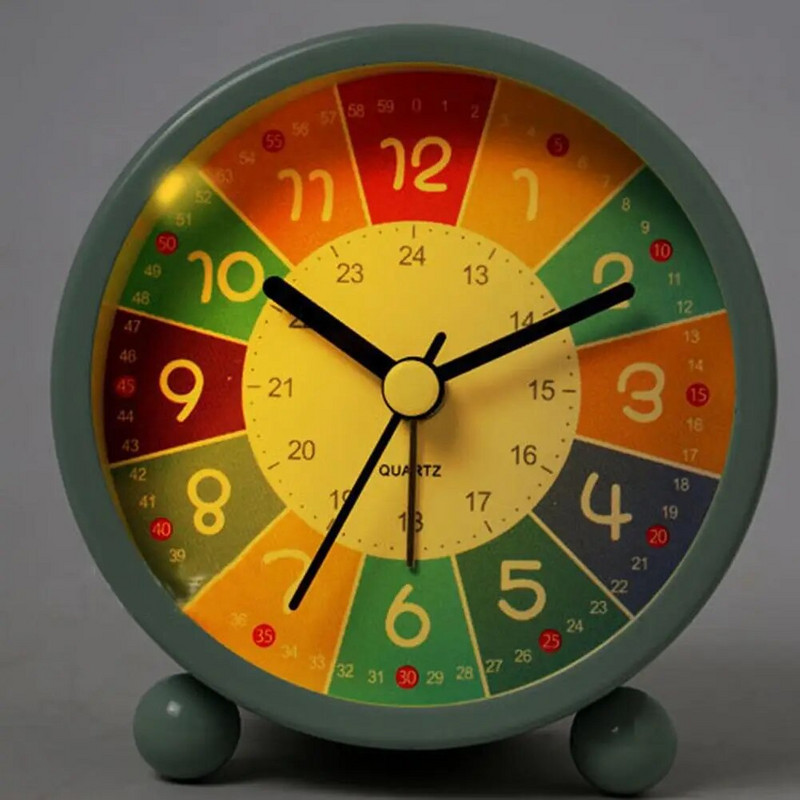 2022. aasta laste vikerkaare äratuskell multifilm Helendav vaikne mittetiksutav lauakellad magamistuppa kodukontori sisustusega lauakellad