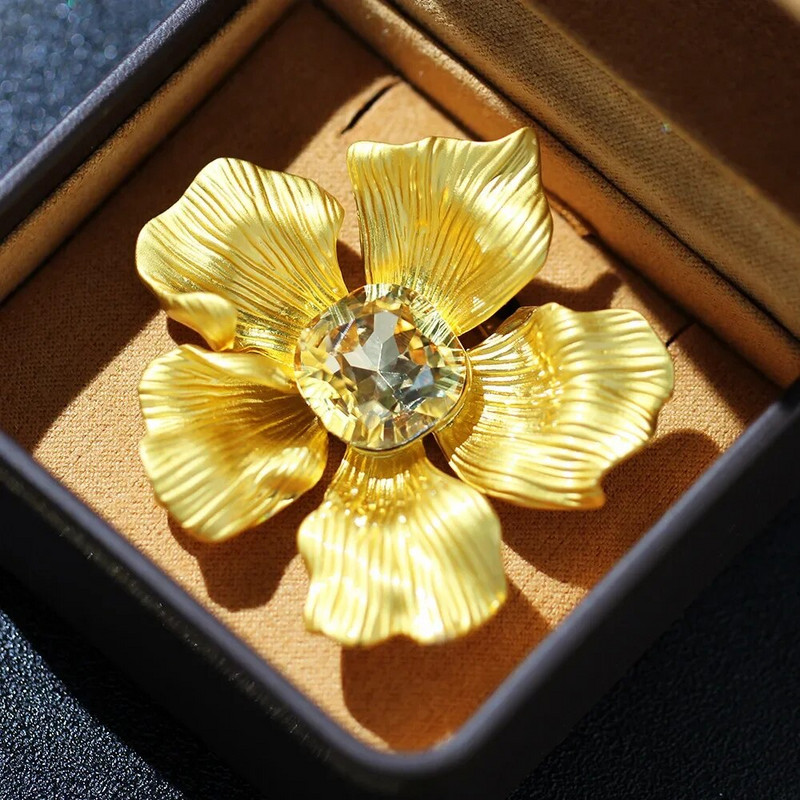 Naised Tüdrukud Elegantsed Klassikalised Lilled Rhinestone Peened Sõlge Nööpnõelad Moodne Daamipidu Pidulik Kleit Mantel Ehted Aksessuaarid