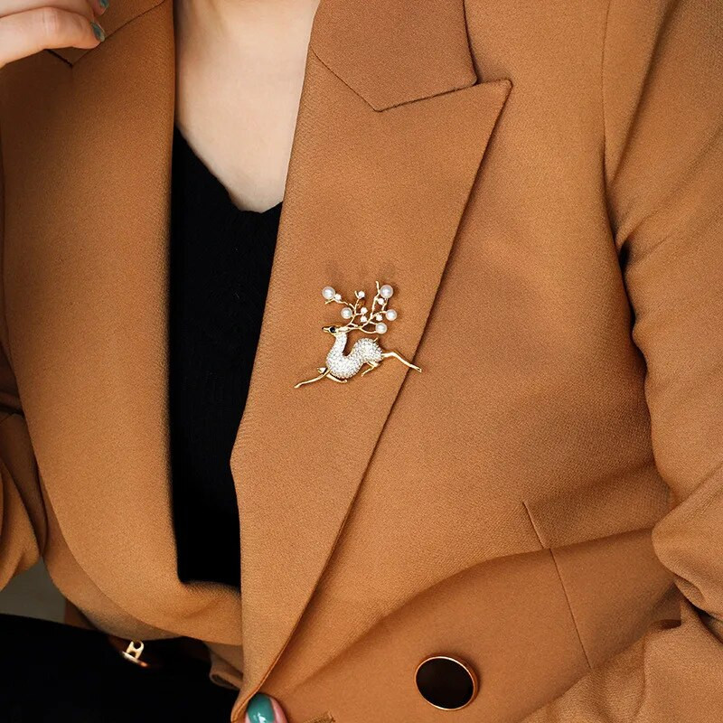 Hirve prossid imitatsioonpärlid kollakaspruunid prossid naistele armsad loomad prossid moeehted kullavärvi kingitus suurepärased prossid