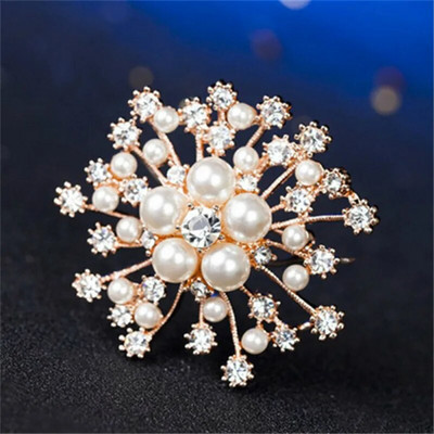 Lilledega pross imiteeritud pärlite taimestikust nööpnõel Kristallkividest prossid nööpnõelad naistele pulmakimbud peoehted korsaaž kingitused