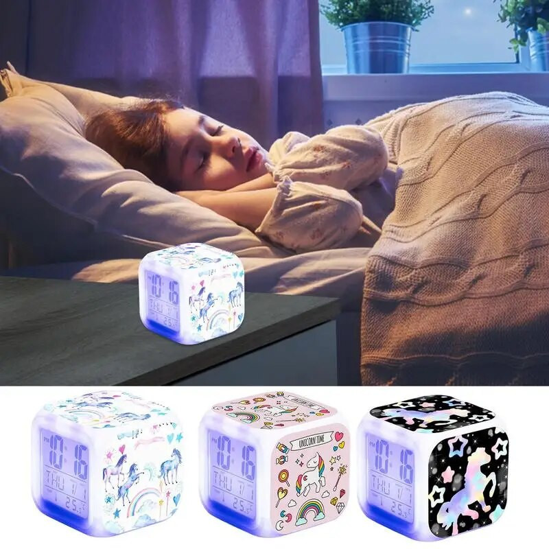 Animaciniai filmukai Vaikų žadintuvai Vaikų žadintuvai Kelių spalvų besikeičiantys LED naktiniai laikrodžiai Kambario apdaila berniukams ir mergaitėms