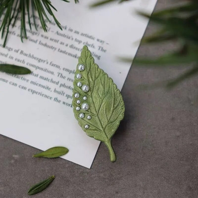 Moodsad opaalkivist lilledega prossinõel Rõivaste aksessuaarid Sünnipäevakingitusprossid naistele Rhinestone`i prossinõel