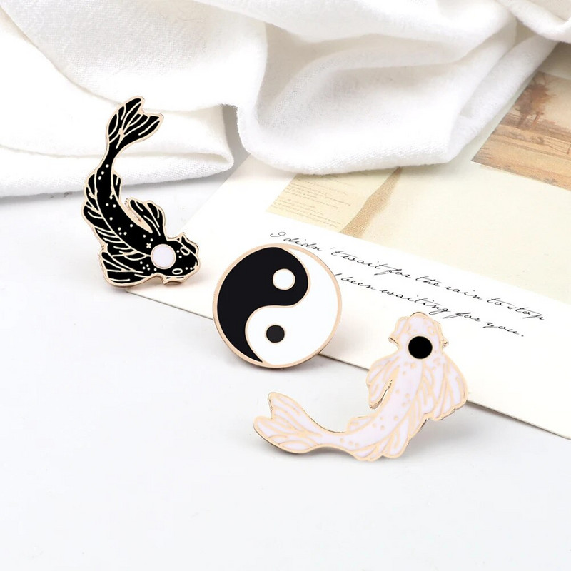 Vintage Tai Chi Trač Bedževi Broševi Yin Yang Koi Ribe Emajl Igle Odjeća za parove Igle za revere Torba Šešir Nakit Pokloni za prijatelje