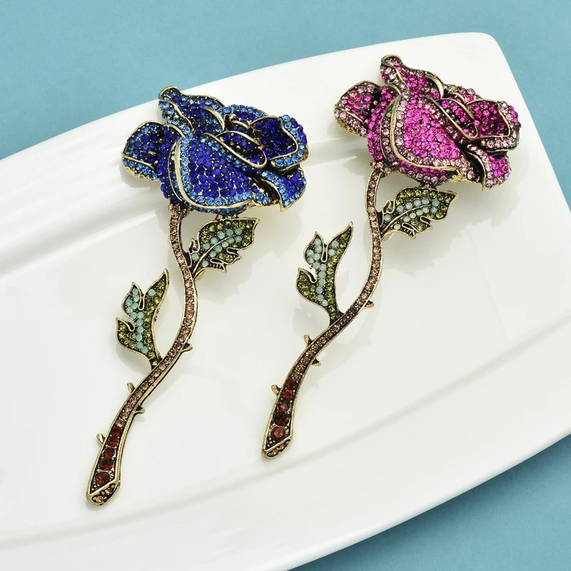 Wuli&baby säravad kaunid lillelised prossid naistele Unisex roosad sinised kivist roosi-lilletaimed peokontori prossinõelad