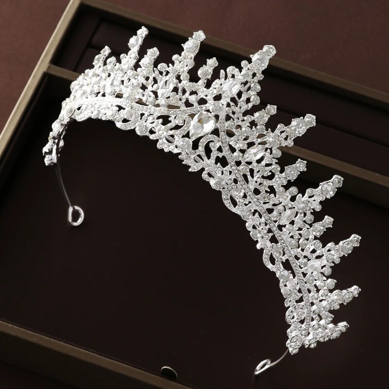 Itacazzo pruutpeakate, täis elegantset temperamenti hõbedase tooniga õilsas stiilis luksuslik naiste kroon pulmapruudiks