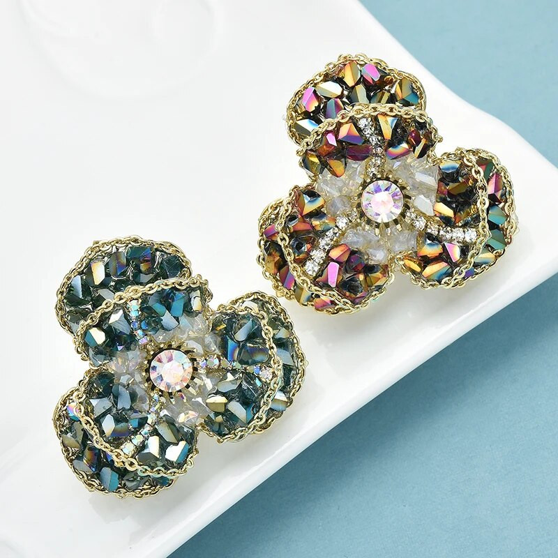 Wuli&baby käsitsi valmistatud Pansy lille kaelarihma nööpnõelad naistele, 2-värvilised kristallist kaunid taimed, peokontori prossinõelad, kingitused